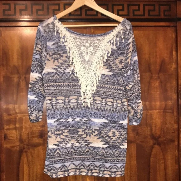 Signature Studio Woman 1X Aztec Crochet Fringe Top 3/4 Sleeve Geometric Boho - Picture 13 of 15